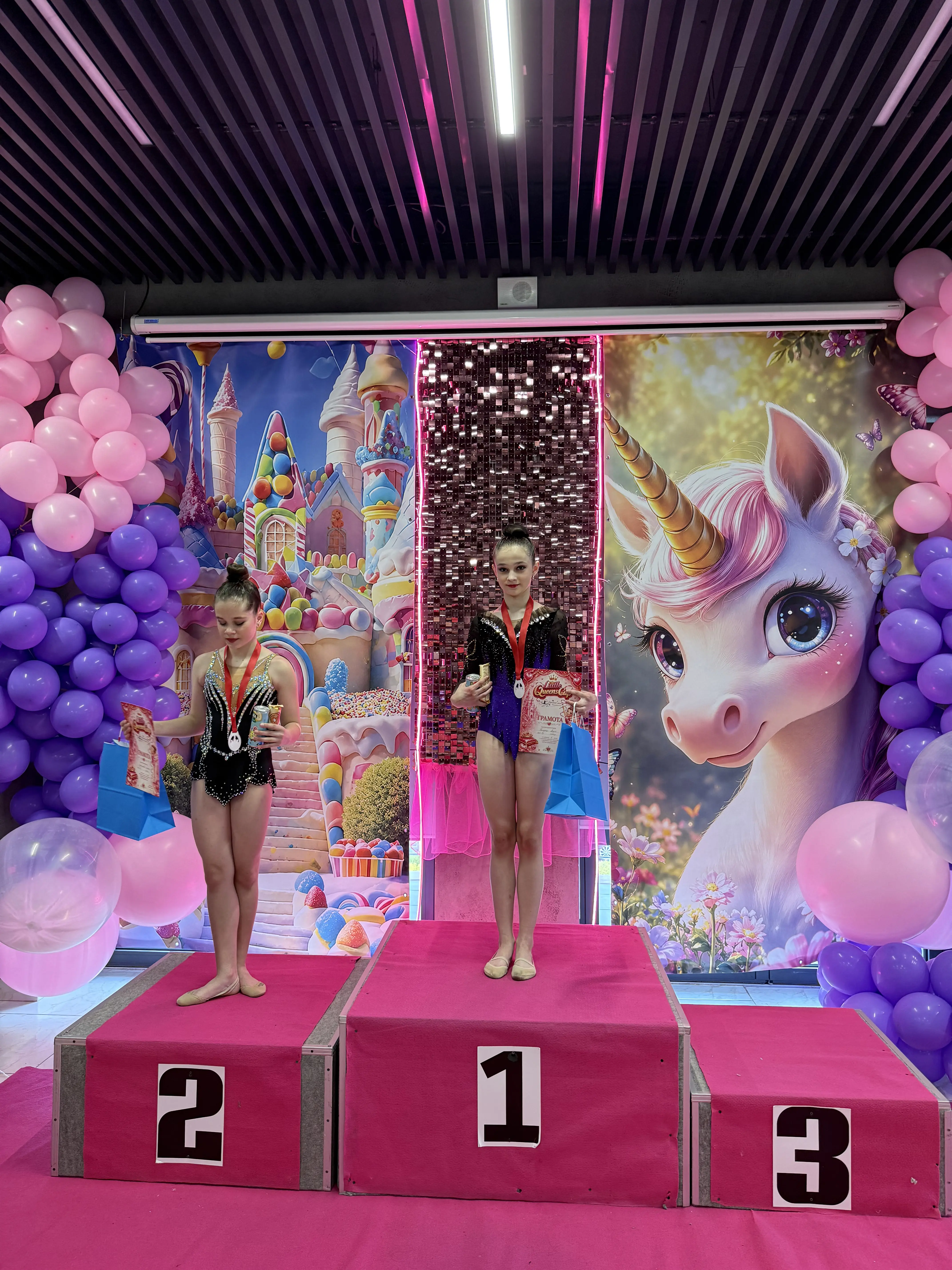 Фото на пʼядесталі гімнастки Estela та її почесне І місце на змаганнях 'Little Queens Cup 2026'